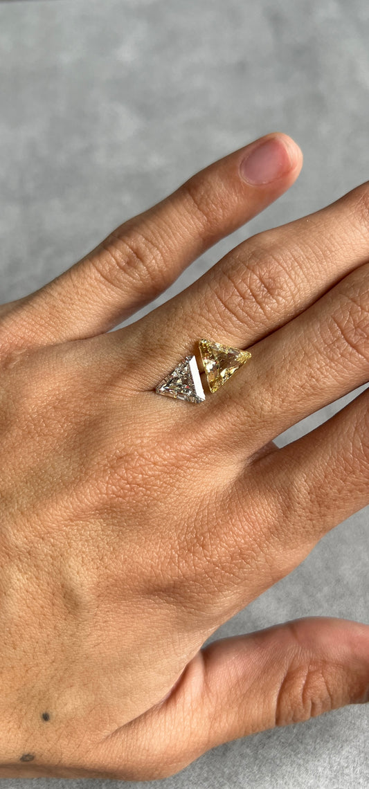 3.81ctw Trillion Fancy Light Yellow/SI2 J/I1 (Matched Pair)