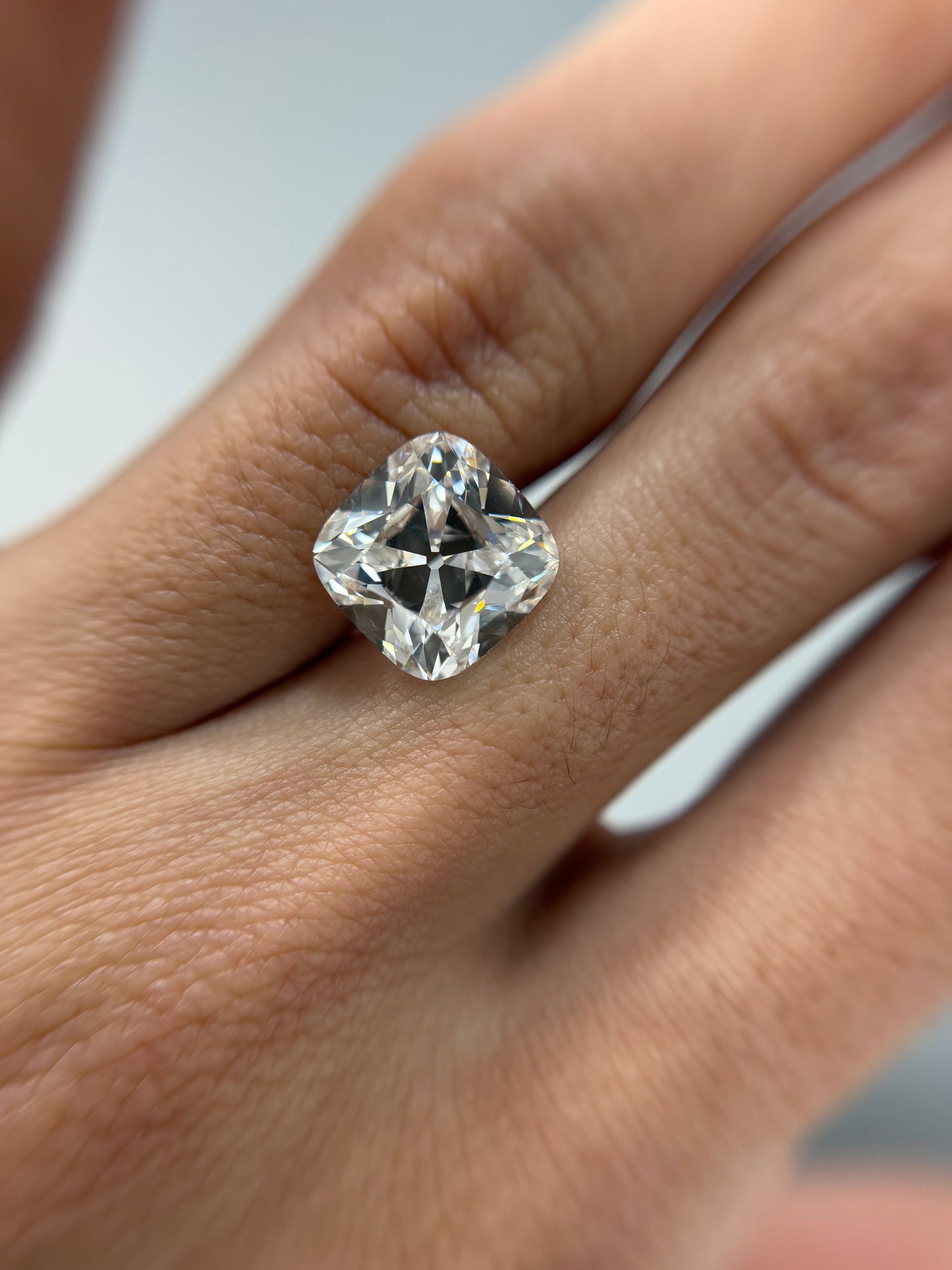 6.01 Antique Style Old Mine G SI1 GIA