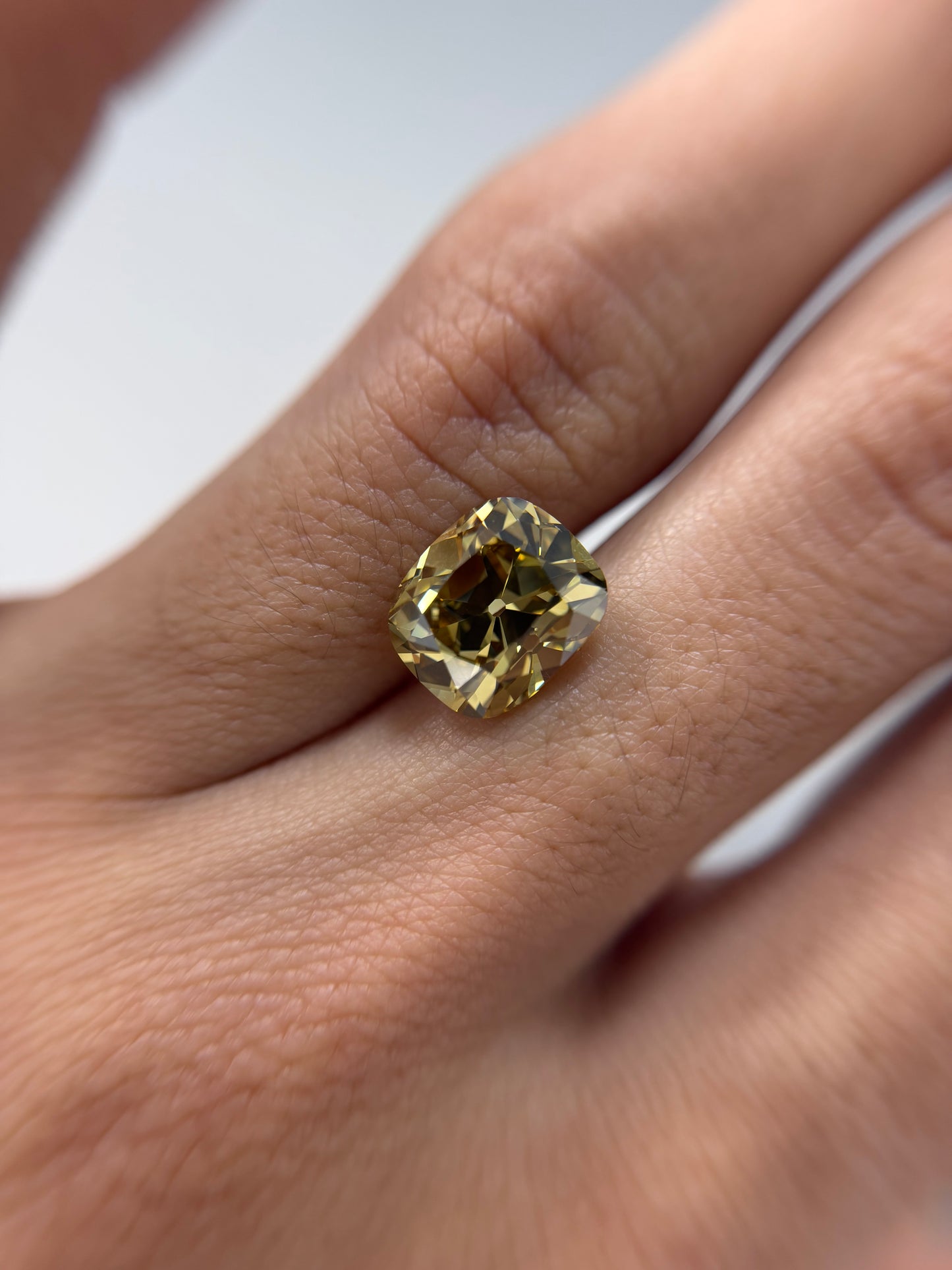 4.47 Old Mine Fancy Dark Brown-Yellow VS2 GIA