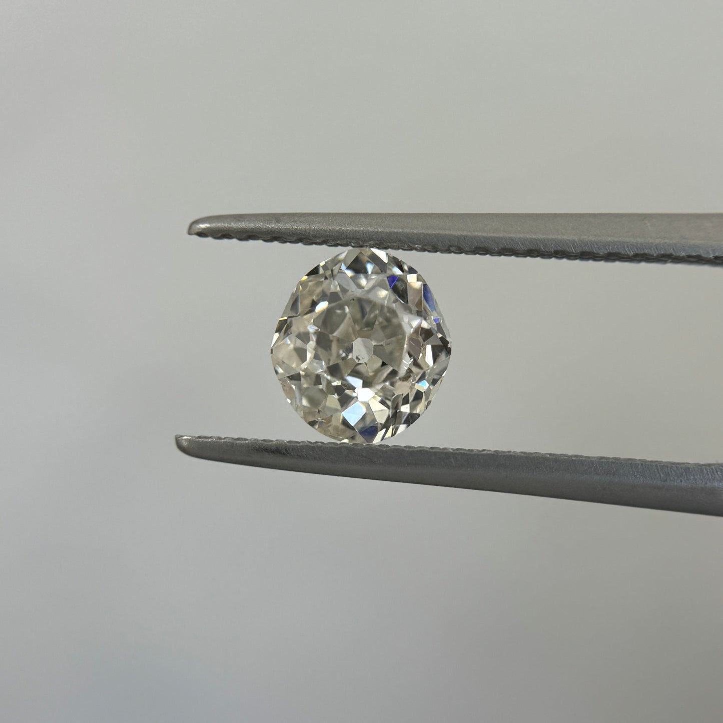0.97 Antique Oval I-J SI1-SI2