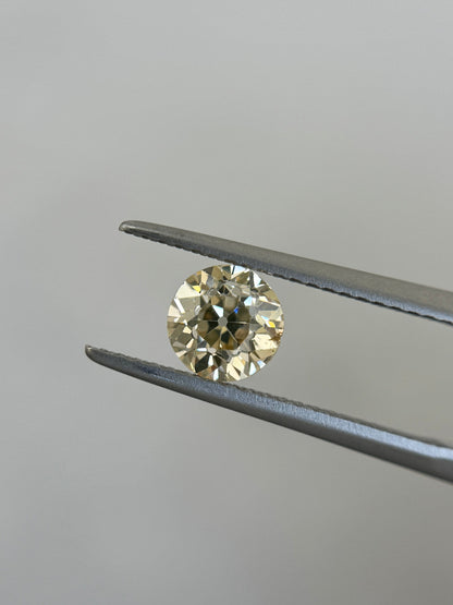 0.83 Old Euro Champagne SI1