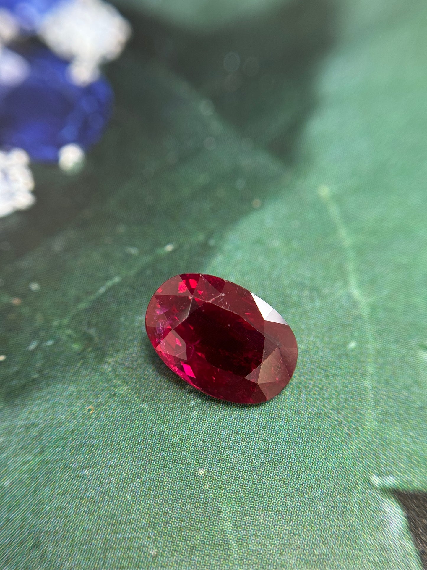 4.02 Oval Ruby ('Pigeons Blood' Burma, No Heat) GRS, Gubelin