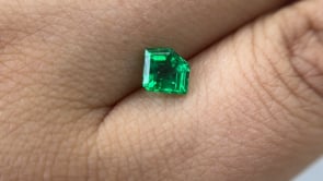 0.79 Emerald Kite Green