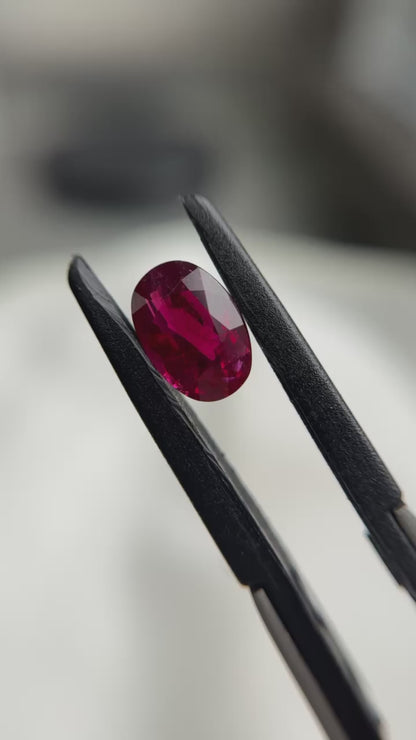 4.02 Oval Ruby ('Pigeons Blood' Burma, No Heat) GRS, Gubelin